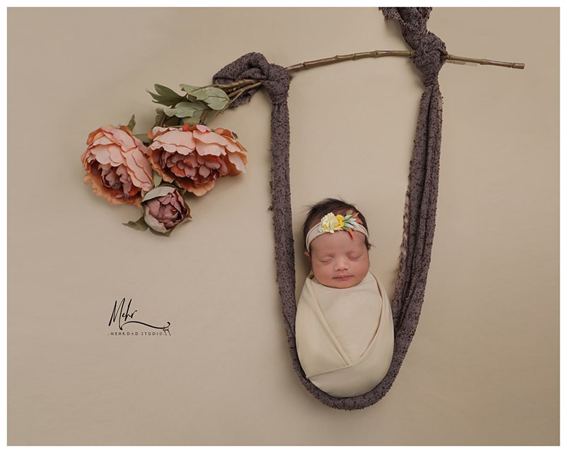 عکس نوزاد |آتلیه تخصصی نوزاد | آتلیه مهرداد میرزایی| ژست نوزادی 
